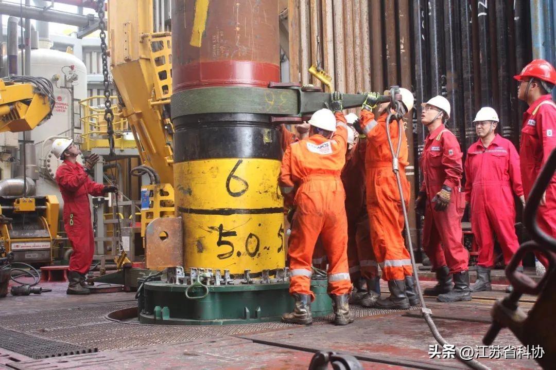 2025香港资料大全，词语释义解释落实